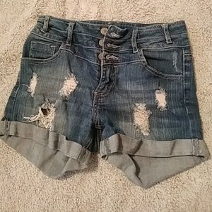 Mid waist shorts